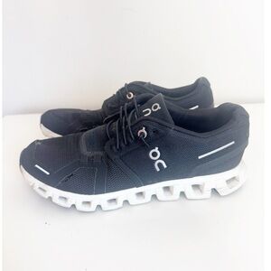 On Running Cloud 6 women’s 7.5 black white